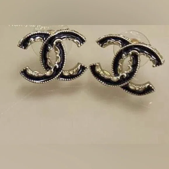CHANEL cc black enamel pierced earrings • CC • like new! - Picture 1 of 6